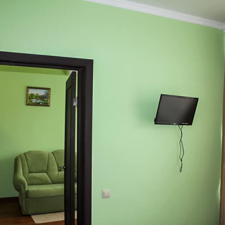 Оснащение спальни в 2 местном 2 комнатном 1 категории 10 и 11 этажи, Корпус 4 санатория Димитрова в Кисловодске
